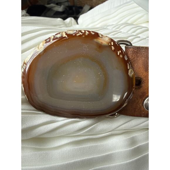 Brown leather belt cuddling couple tooled on it Brazilian agate slice buckle main image 4